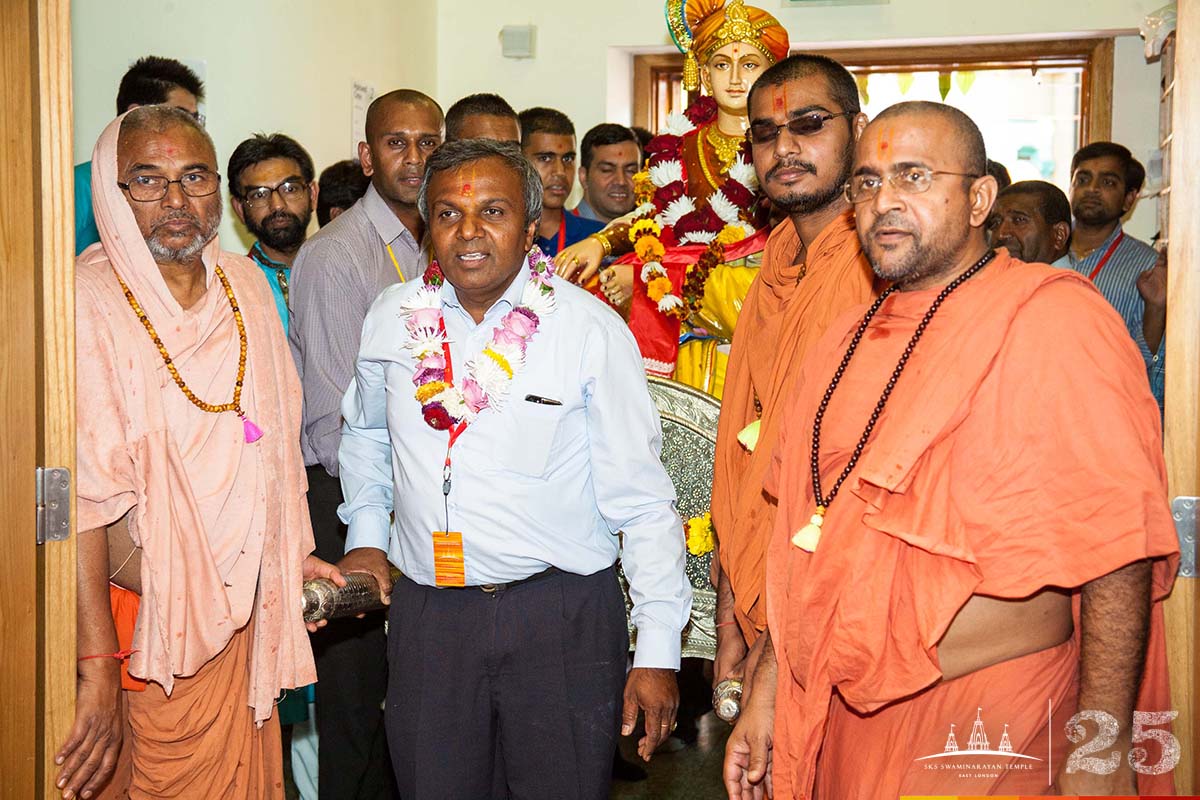 ©1987-2017 SKS Swaminarayan Temple East London